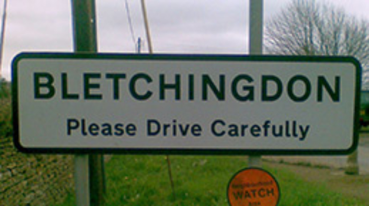 A road sign reading Bletchingdon